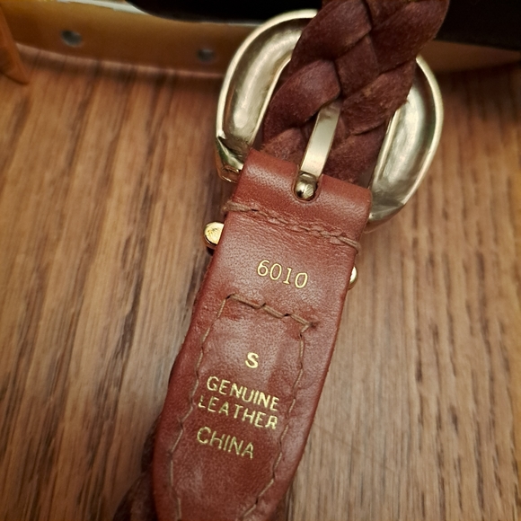 3 leather belts, Women's size small - Picture 5 of 9